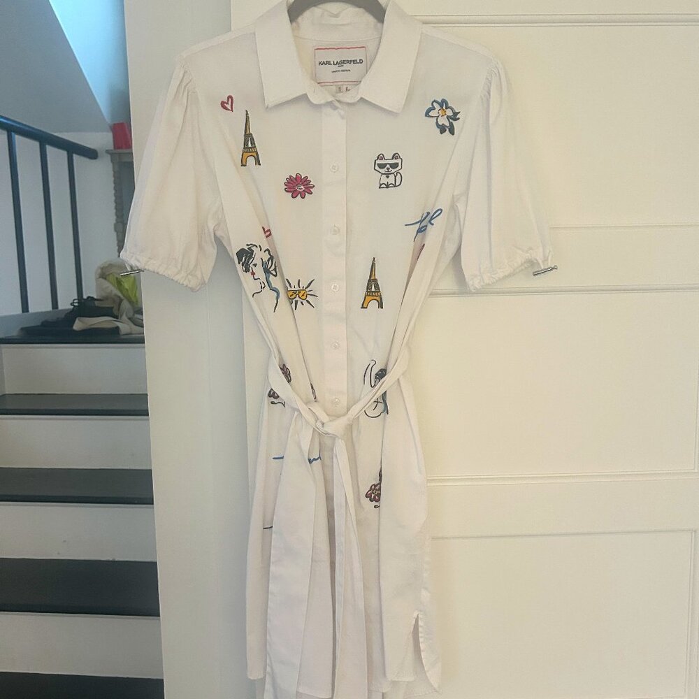 White cotton dress with Paris scenes